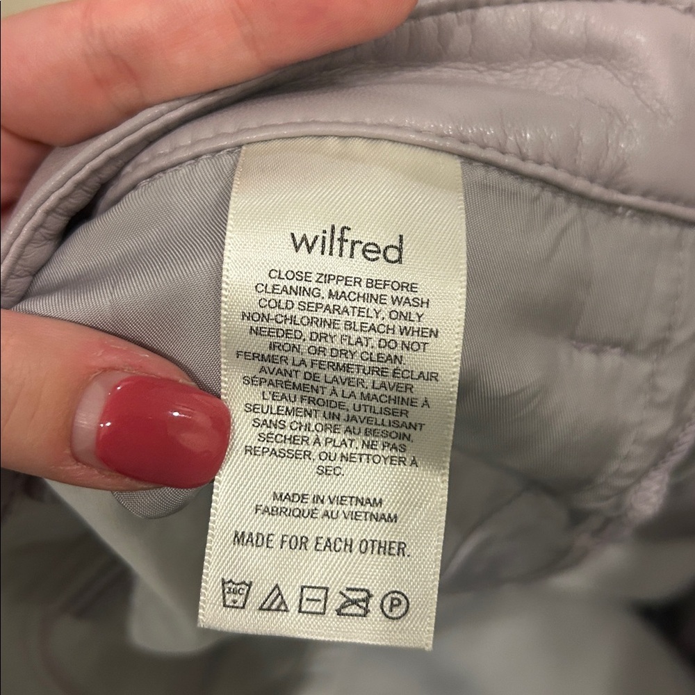 Aritzia Wilfred Melina high-rise straight-leg vegan leather pants - Picture 4 of 7